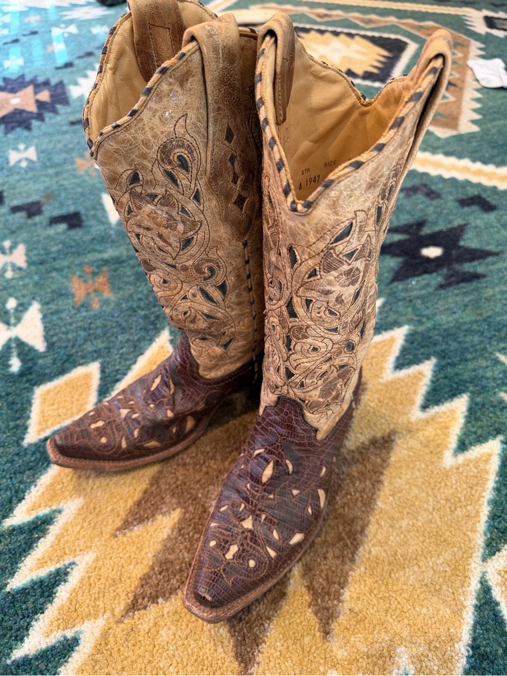 Women’s Corral Vintage Western Boots, 6.5M